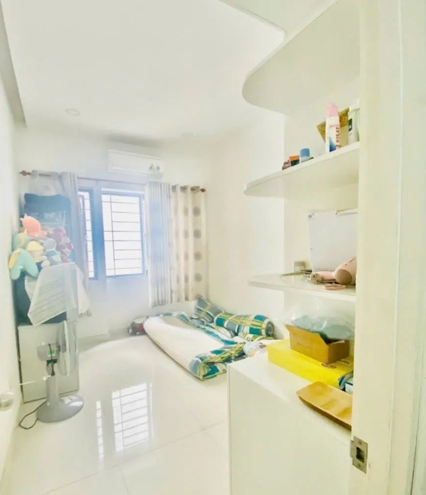 Bán Nhà Quận 10 - 36m² Nở Hậu - 4 Tầng, 4PN - Giá 6.3 Tỷ TL