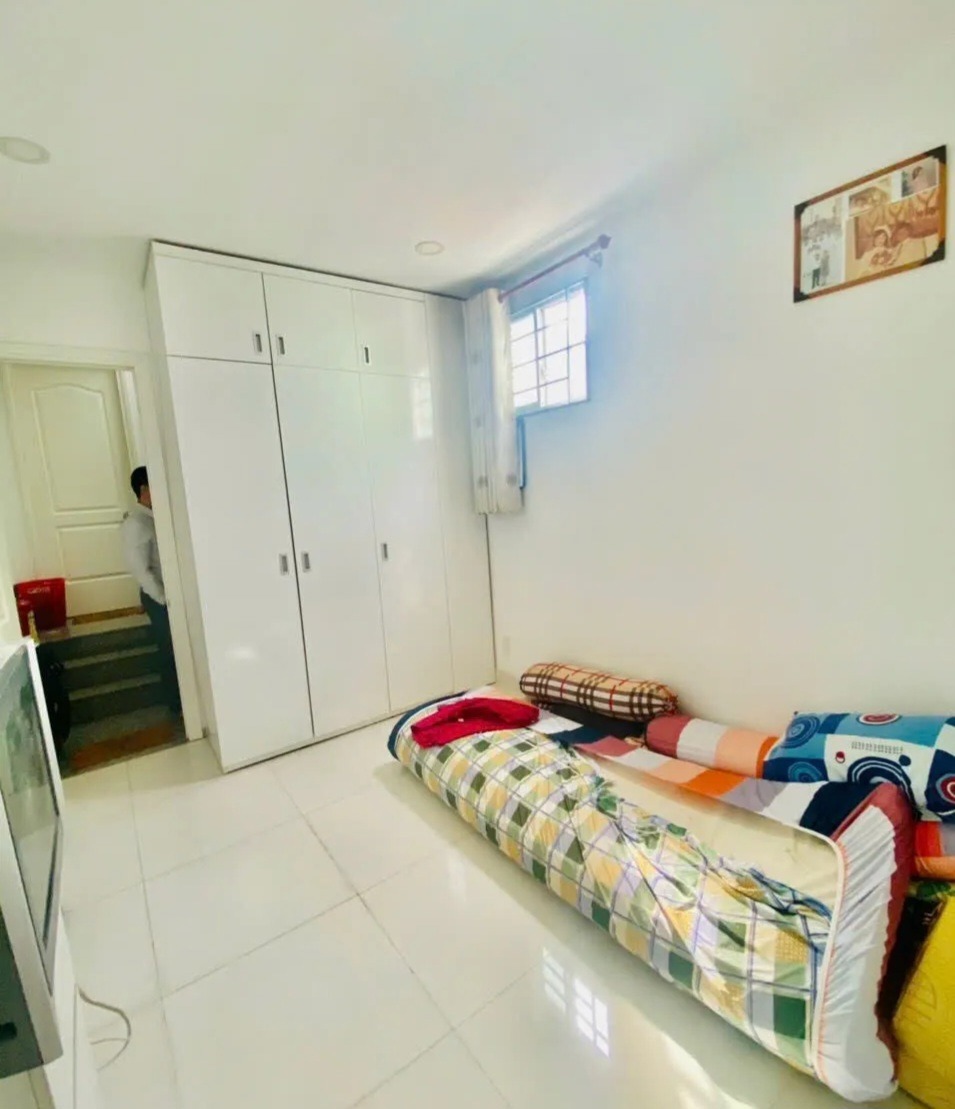 Bán Nhà Quận 10 - 36m² Nở Hậu - 4 Tầng, 4PN - Giá 6.3 Tỷ TL
