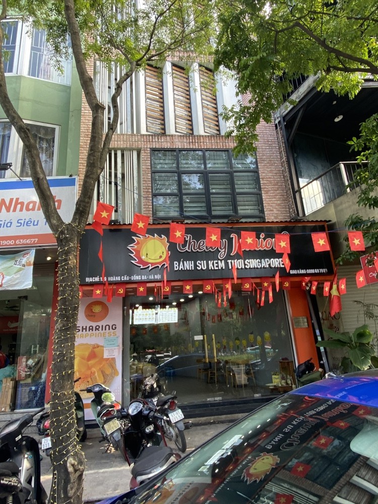 Bán nhà mặt phố Hoàng Cầu 88m² 4 tầng mặt tiền 4,2m vỉa hè rộng đang cho thuê chỉ 55 tỷ