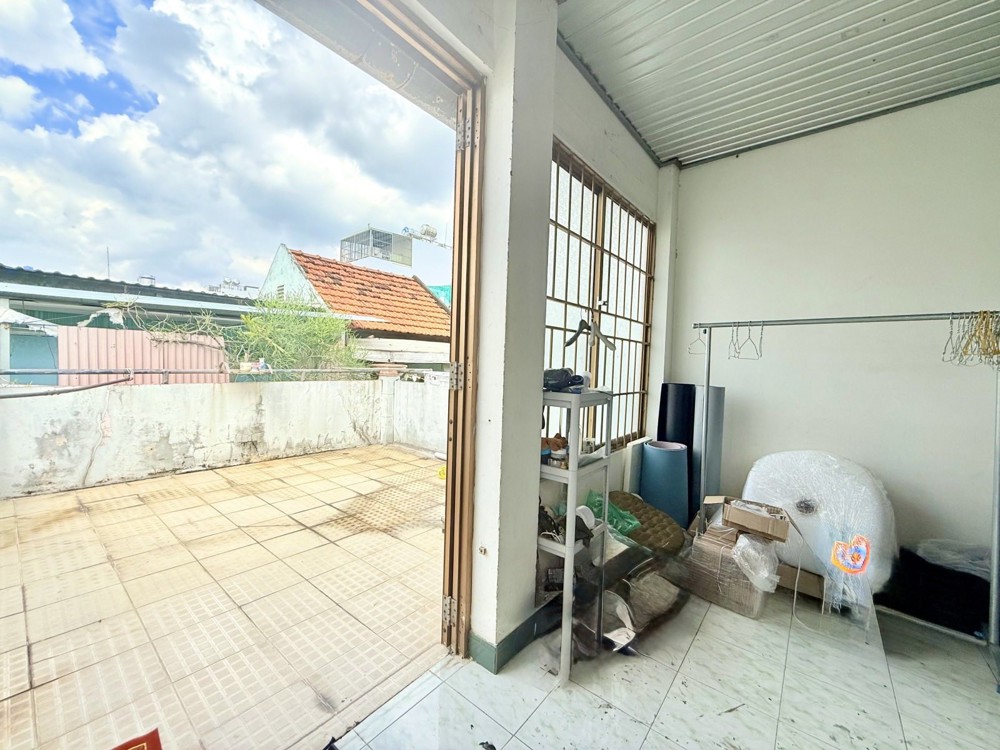 Giáp Quận 10 vài bước ra đường Xe Hơi Nha Chính Chủ Lâu năm