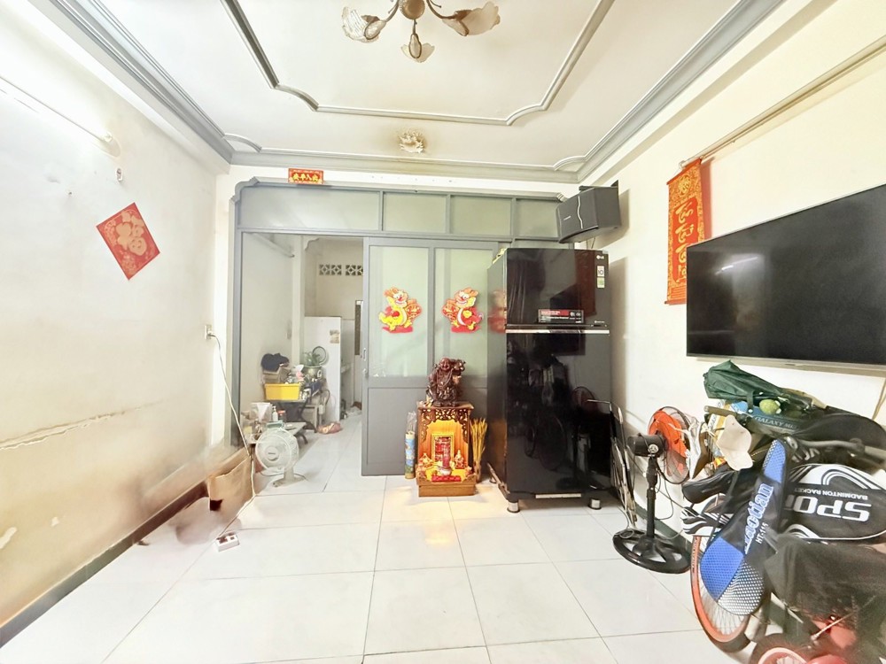 Giáp Quận 10 vài bước ra đường Xe Hơi Nha Chính Chủ Lâu năm