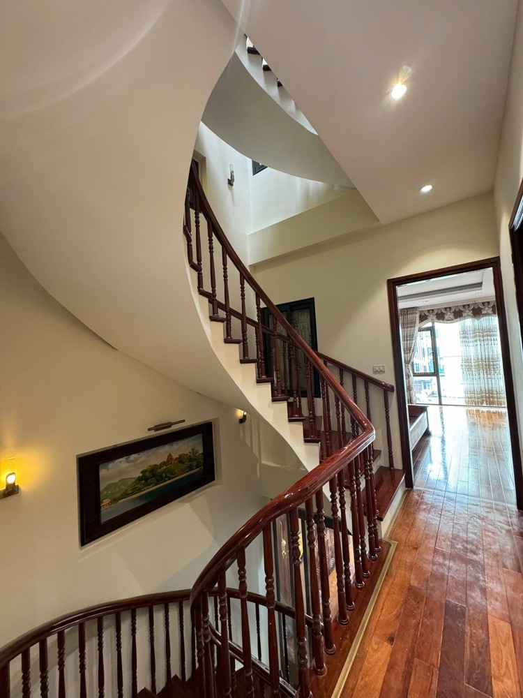 BÁN NHÀ THANH XUÂN, PHÂN LÔ OTO TRÁNH, KINH DOANH, DT61M2 Ô CHỜ THANG MÁY, NHỈNH 20 TỶ