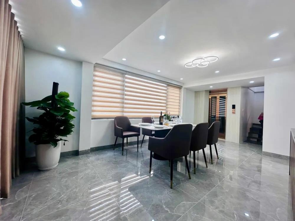 Bán Nhà Minh Khai Lô Góc 7 Tầng, Thang Máy, Nội Thất Xịn - 9.8 Tỷ