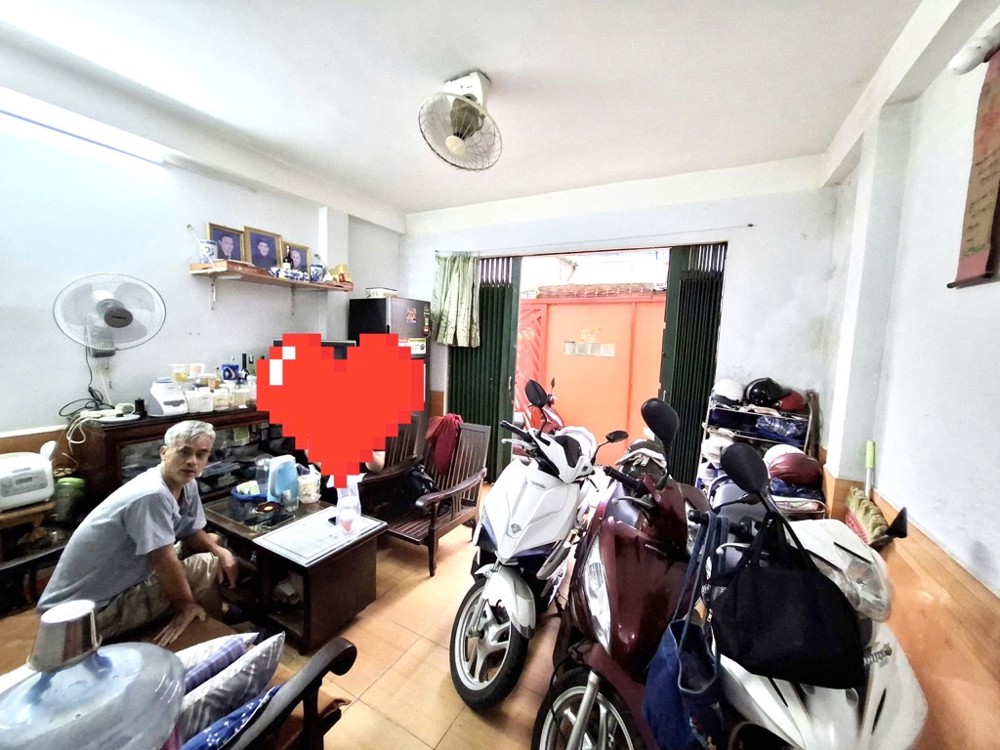 Nhà 4 tầng, ngang 4.2m đường thông Hoàng Hoa Thám giá chỉ nhỉnh 4 tỷ,