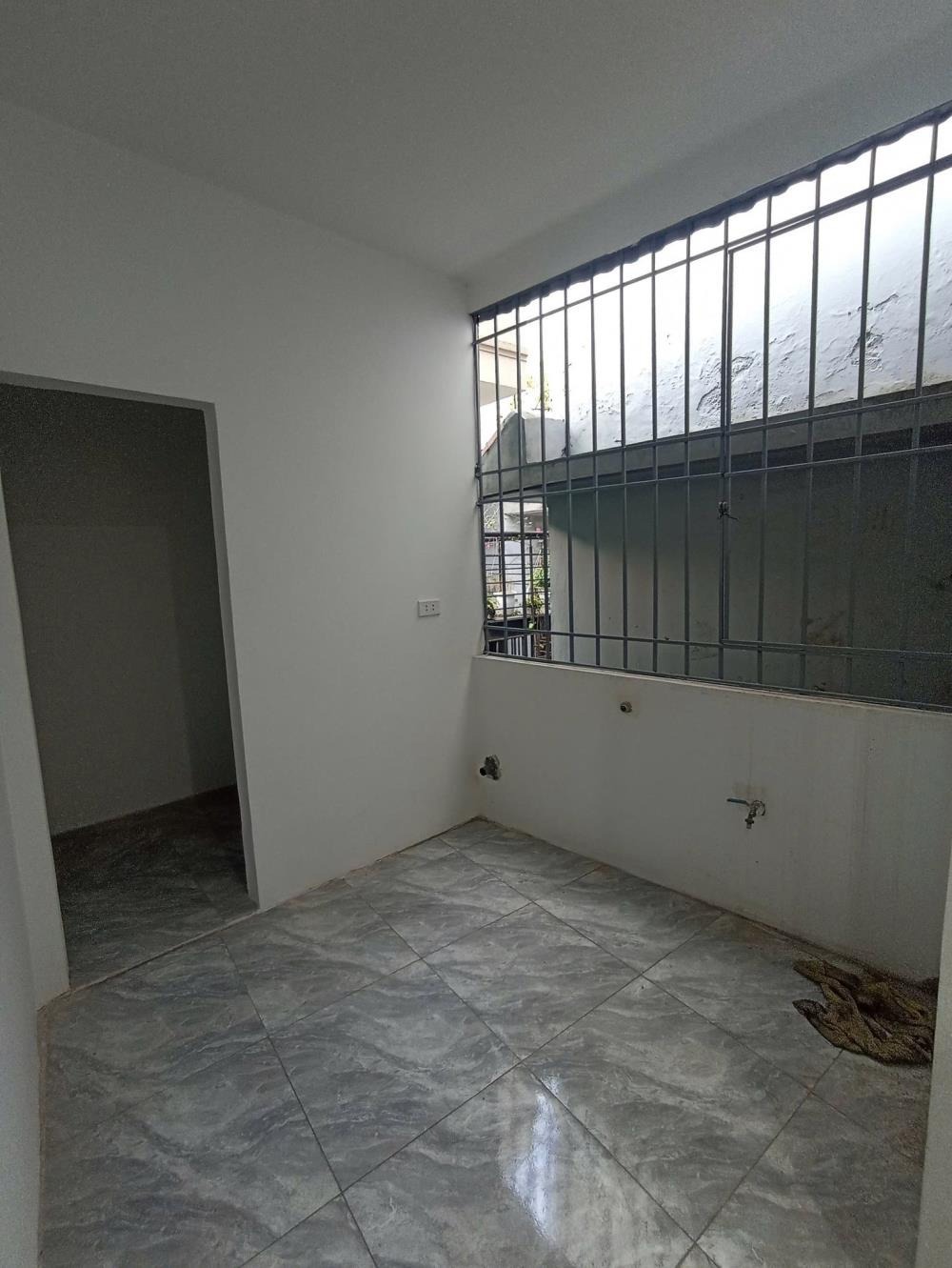 Bán nhà riêng 5 tỷ tại Khâm Thiên, Đống Đa - 3PN, 3WC, 30m2