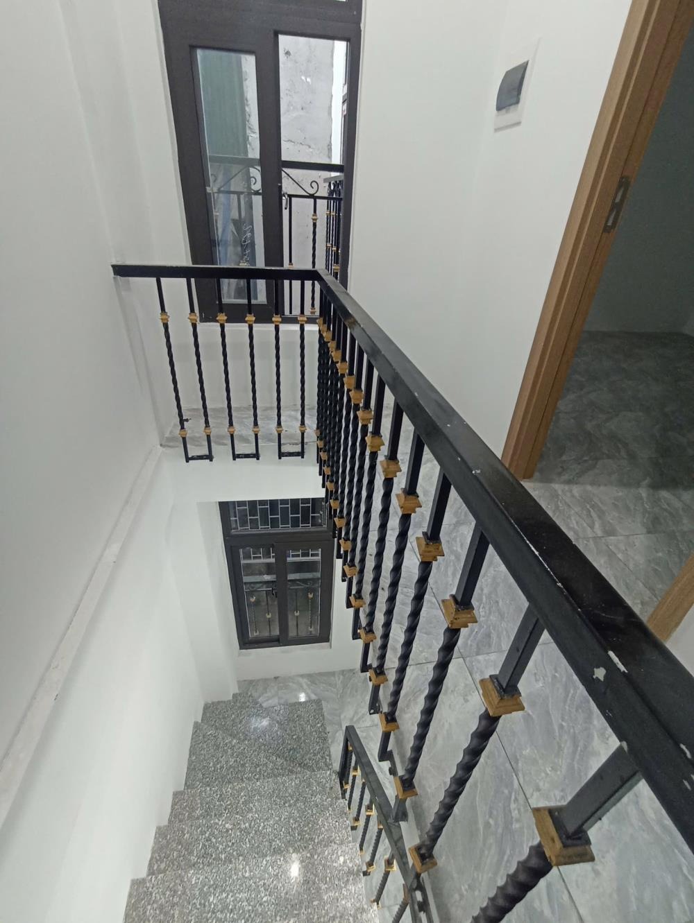 Bán nhà riêng 5 tỷ tại Khâm Thiên, Đống Đa - 3PN, 3WC, 30m2