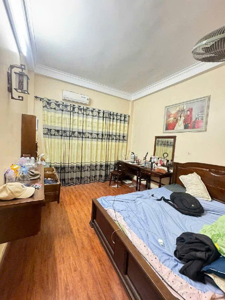 BÁN NHÀ BỒ ĐỀ NGUYỄN VĂN CỪ LONG BIÊN – 40M² – 5 TẦNG – 6 NGỦ – NHÀ ĐẸP Ở NGAY – 7,7 TỶ – GẦN Ô TÔ