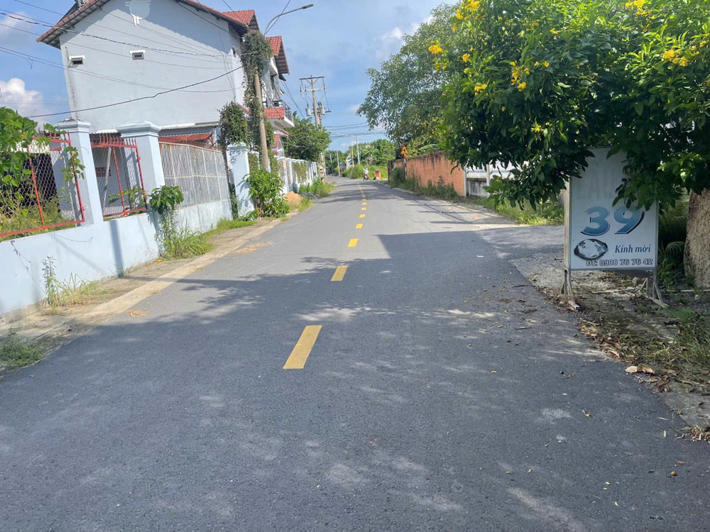 Chủ bán căn nhà mái thái 171mv 50 thổ cư đường nhựa tim vàng