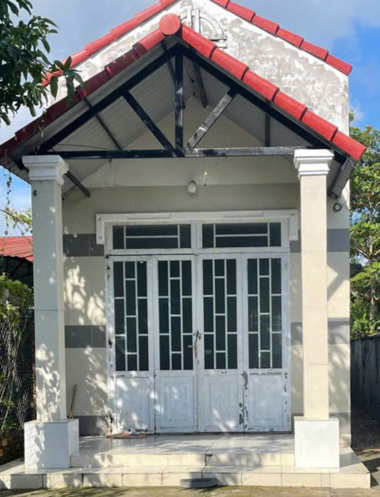 Chủ bán căn nhà mái thái 171mv 50 thổ cư đường nhựa tim vàng