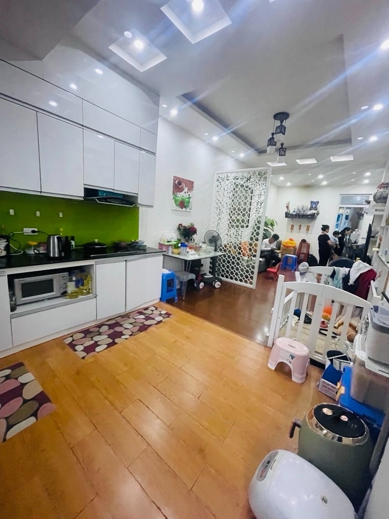 Nhà Hà Nội Dưới 6 Tỷ: Vị Trí Vàng Chợ 72, Vĩnh Phúc, Ba Đình
