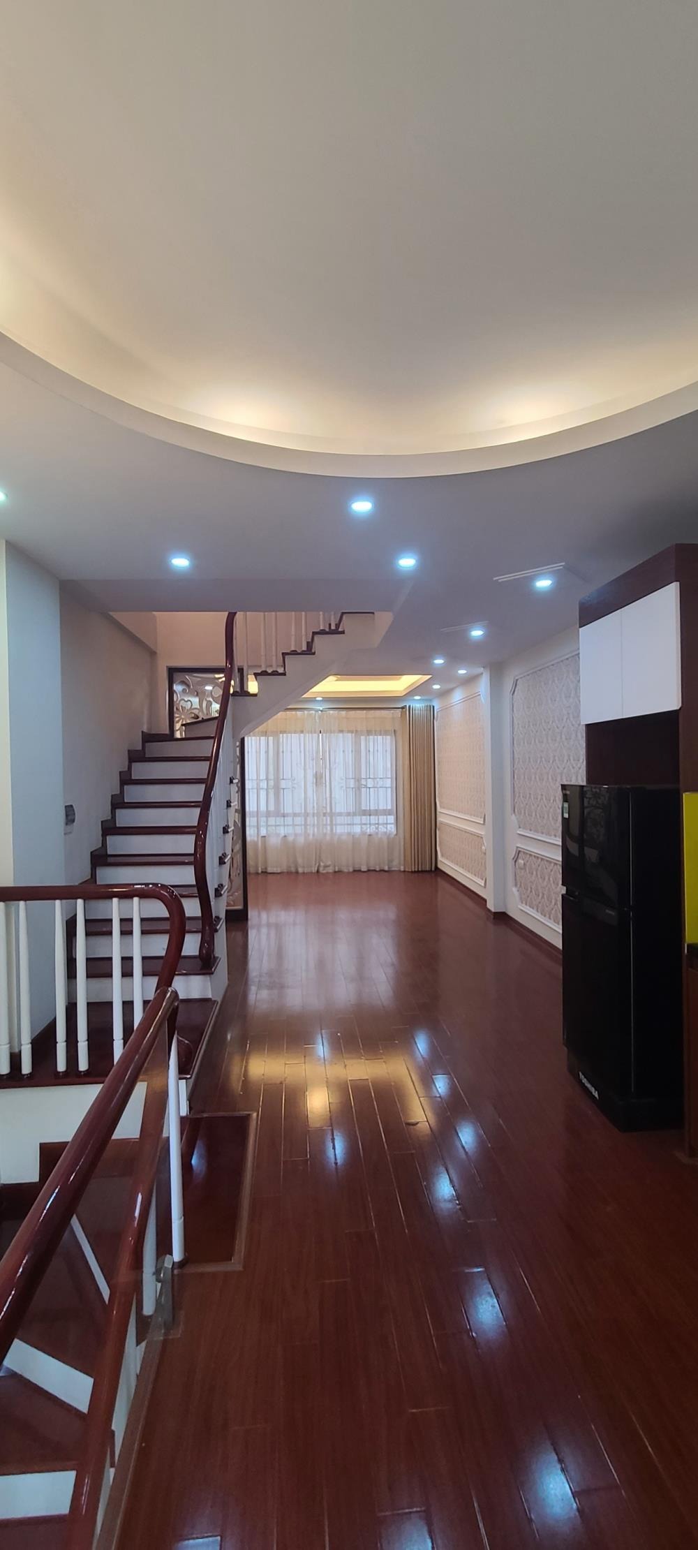 Võng Thị - Nhà phố 45m² 5 tầng, mặt tiền 3.8m, giá 14.85 tỷ