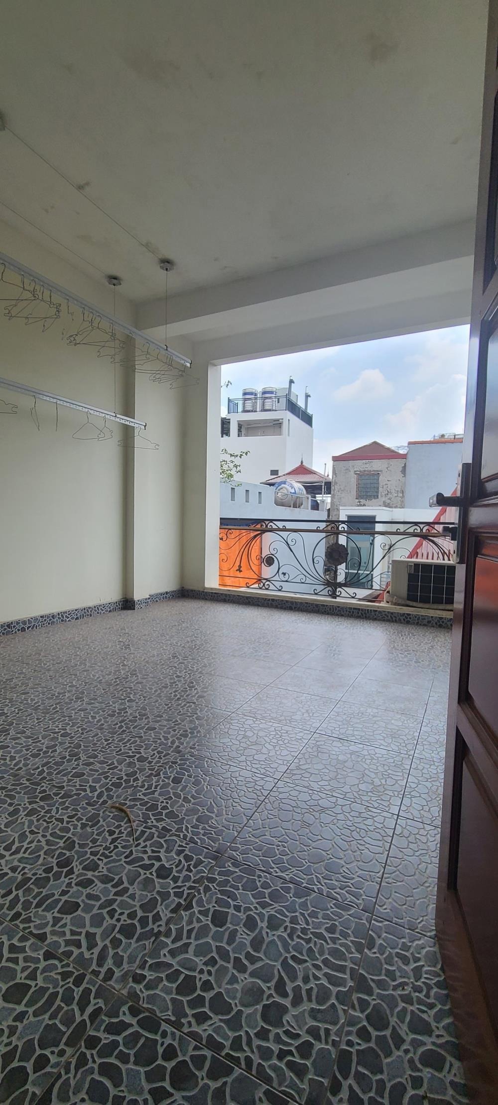 Võng Thị - Nhà phố 45m² 5 tầng, mặt tiền 3.8m, giá 14.85 tỷ