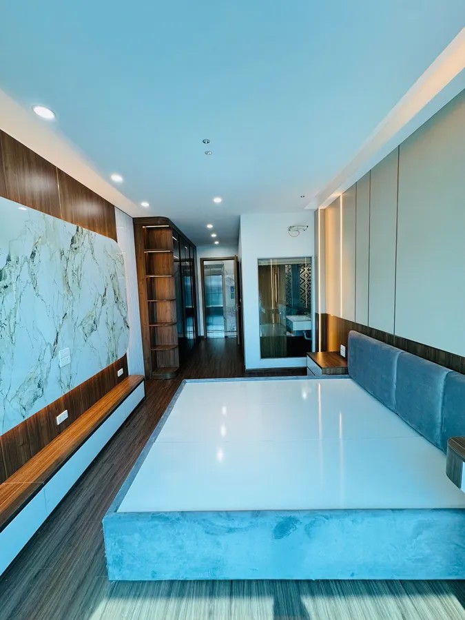 NHÀ MỚI Ô TÔ VÀO NHÀ Xuân Đỗ 42m2 X 7 tầng mặt tiền 3.5m 9.2 tỷ Long Biên