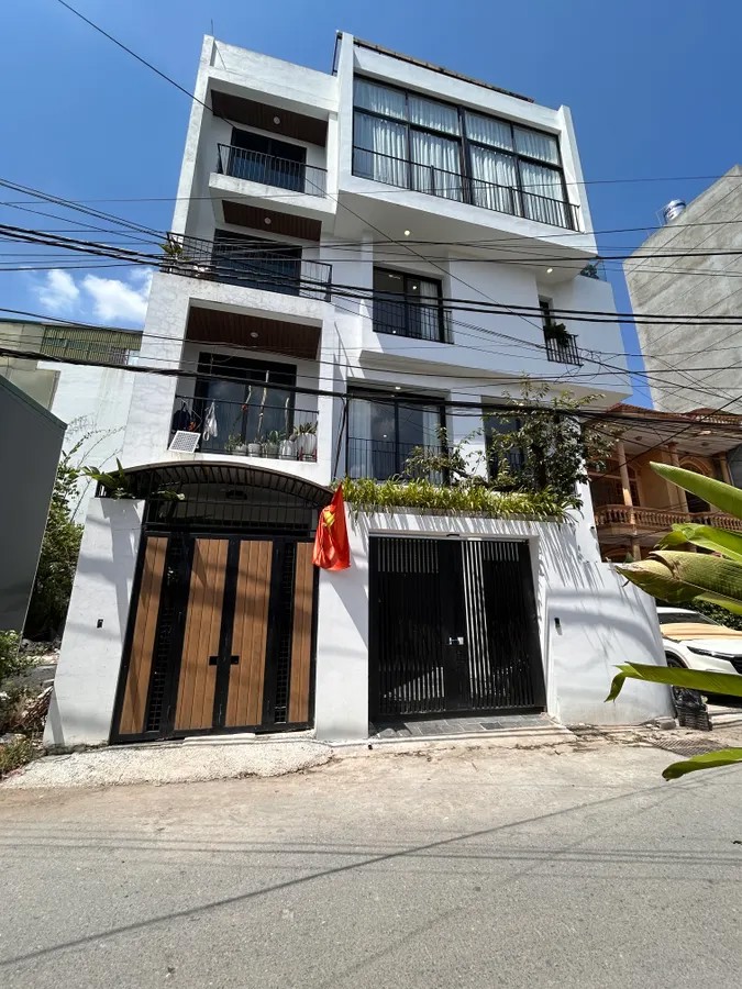 NHÀ ĐẸP MẶT NGÕ Ô TÔ CHÁNH Phố Nguyễn Văn Linh 79m2 X 5 tầng,20.5 tỷ Long Biên