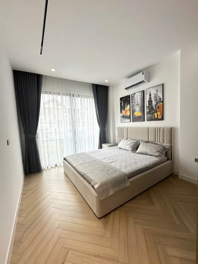 NHÀ ĐẸP MẶT NGÕ Ô TÔ CHÁNH Phố Nguyễn Văn Linh 79m2 X 5 tầng,20.5 tỷ Long Biên