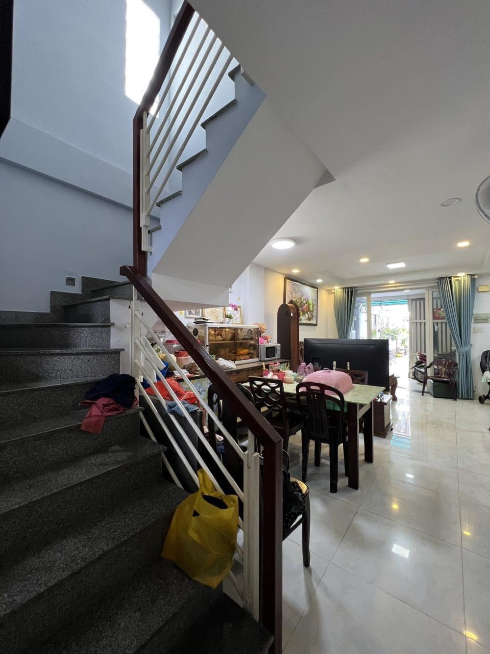 Nhà Bán Bình Thạnh 5 Tầng, 4x13m, Hxh 6m, Gần Vincom Nguyễn Xí
