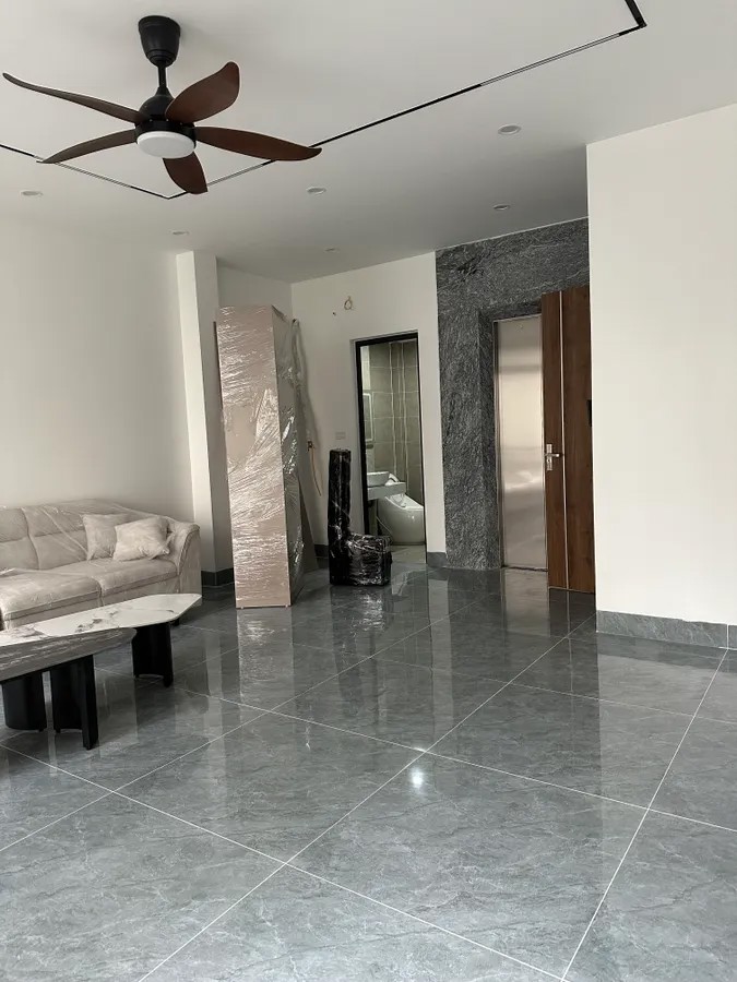 NHÀ MỚI FULL NỘI THẤT Ô TÔ VÀO NHÀ Phố Nguyễn Văn Linh 45m2 X 6 Tầng 11.3 tỷ Long Biên