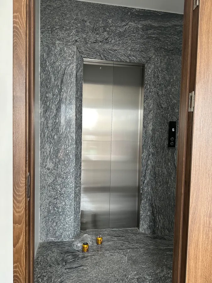 NHÀ MỚI FULL NỘI THẤT Ô TÔ VÀO NHÀ Phố Nguyễn Văn Linh 45m2 X 6 Tầng 11.3 tỷ Long Biên