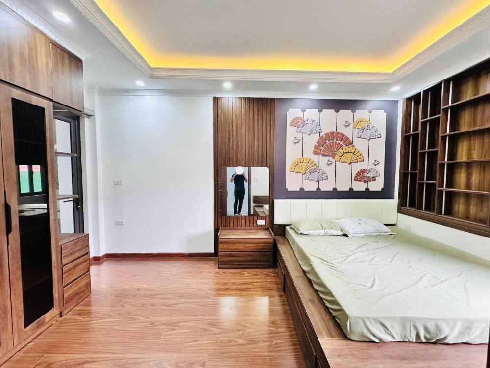 Nhà phố Cầu Giấy 34/41m² 6 Tầng, Mặt Tiền 3.8m, Ô Tô 10m - 9.35 Tỷ