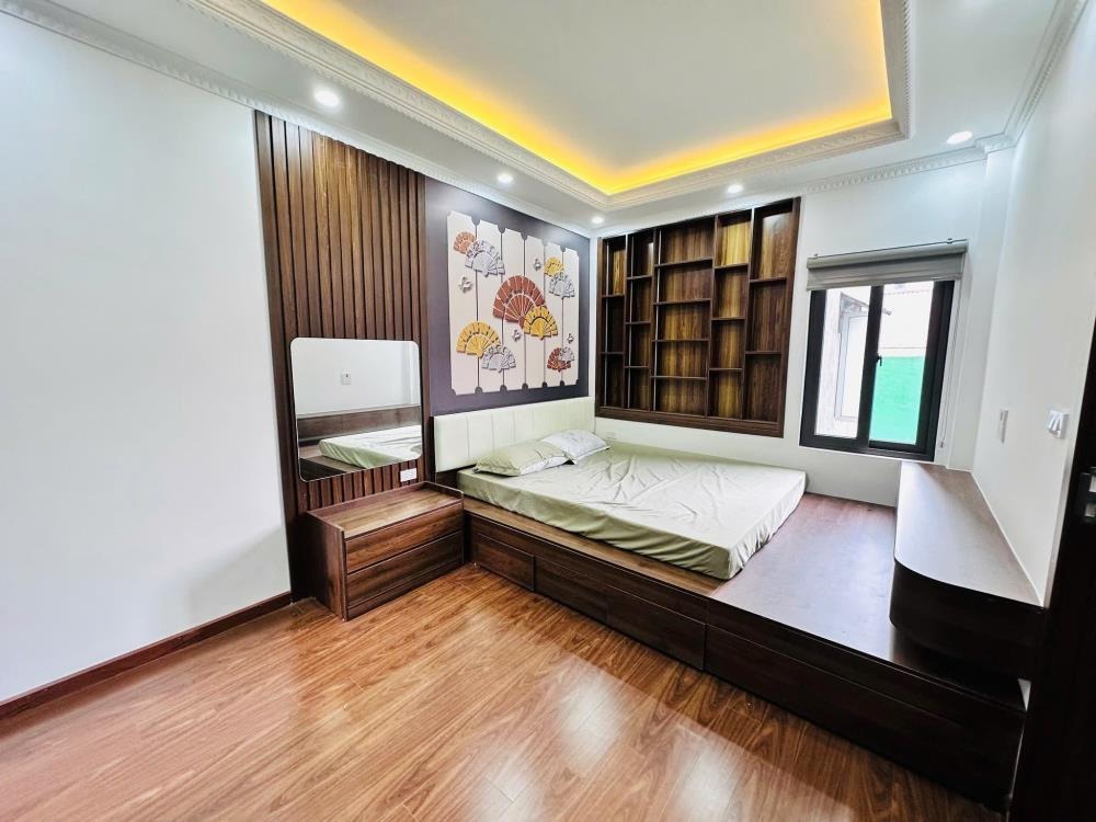 Nhà phố Cầu Giấy 34/41m² 6 Tầng, Mặt Tiền 3.8m, Ô Tô 10m - 9.35 Tỷ