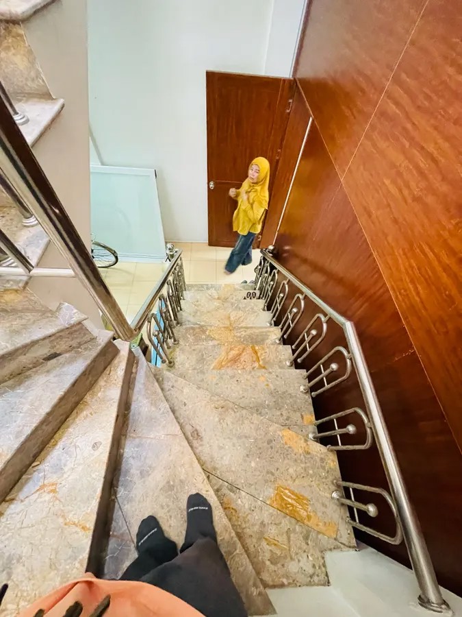 Bán nhà riêng Nguyễn Văn Cừ 32 m2 X 3 tầng, mặt tiền 3.69m X 6.3 Tỷ Long Biên