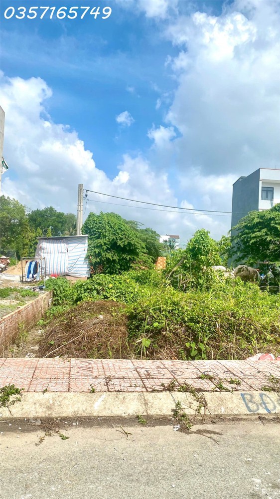BÁN NHANH LÔ ĐẤT 65.6m2 QUẬN 9 - VÀNH ĐAI 3 - HÀNG XÓM VINHOMES Q9 - 20M RA NGUYỄN XIỂN - GẦN SÂN