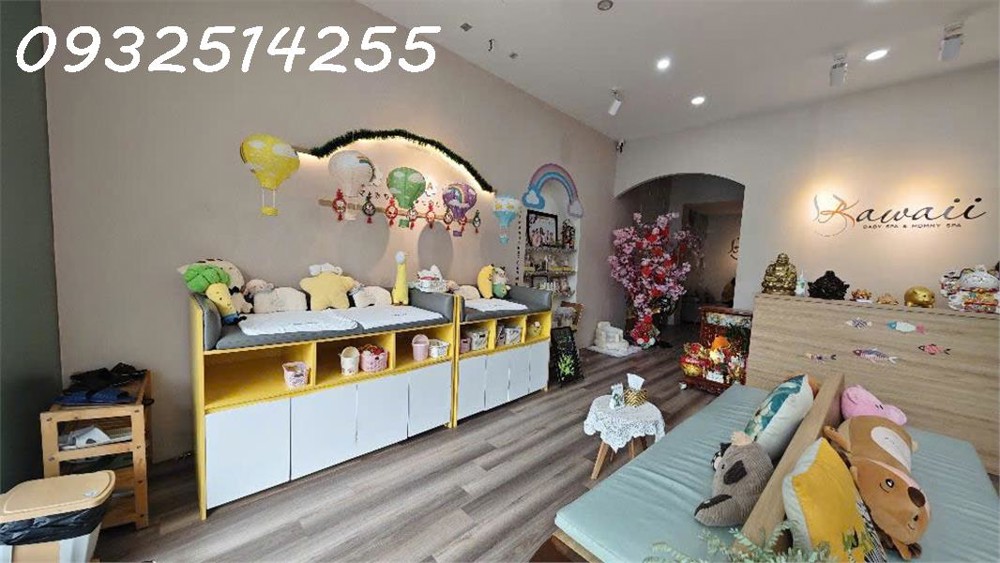 Bán nhà mặt phố Phan Chu Trinh, Hải Châu, Đà Nẵng. DT 109m2, 4 tầng, 6PN. Giá 19.8 tỷ, sổ đỏ. LH:
