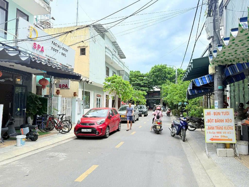 Bán nhà mặt phố Mỹ Đa Đông 5, Ngũ Hành Sơn, Đà Nẵng. DT 70m2, 2 tầng, 3PN. Giá 8.2 tỷ, Sổ Đỏ. LH: