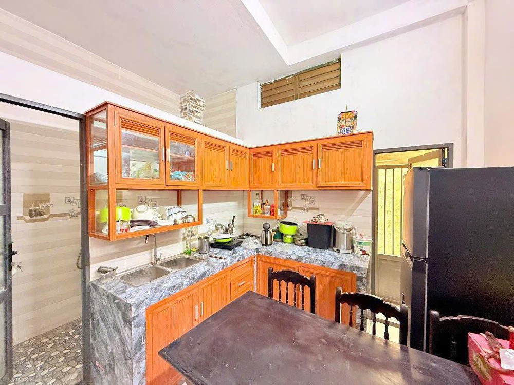 Bán nhà mặt phố Mỹ Đa Đông 5, Ngũ Hành Sơn, Đà Nẵng. DT 70m2, 2 tầng, 3PN. Giá 8.2 tỷ, Sổ Đỏ. LH:
