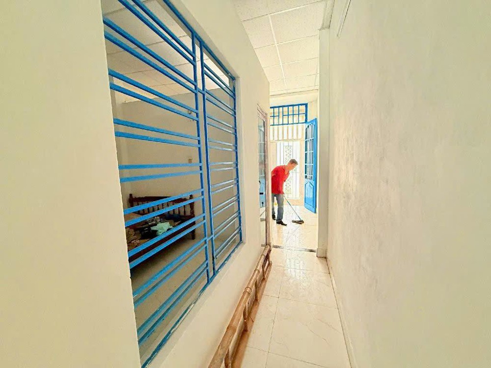 Bán nhà mặt phố Mỹ Đa Đông 5, Ngũ Hành Sơn, Đà Nẵng. DT 70m2, 2 tầng, 3PN. Giá 8.2 tỷ, Sổ Đỏ. LH: