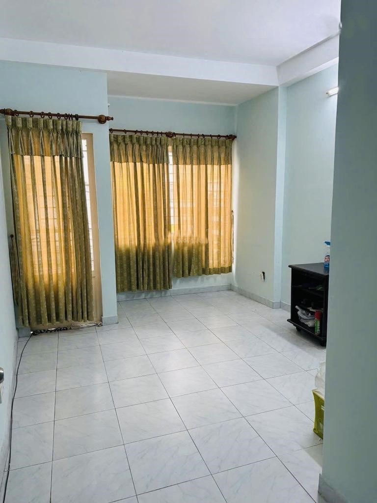 Bán nhà Quận 1 - Vip Hẻm Xe Hơi, 3 Tầng BTCT - Giá Tốt