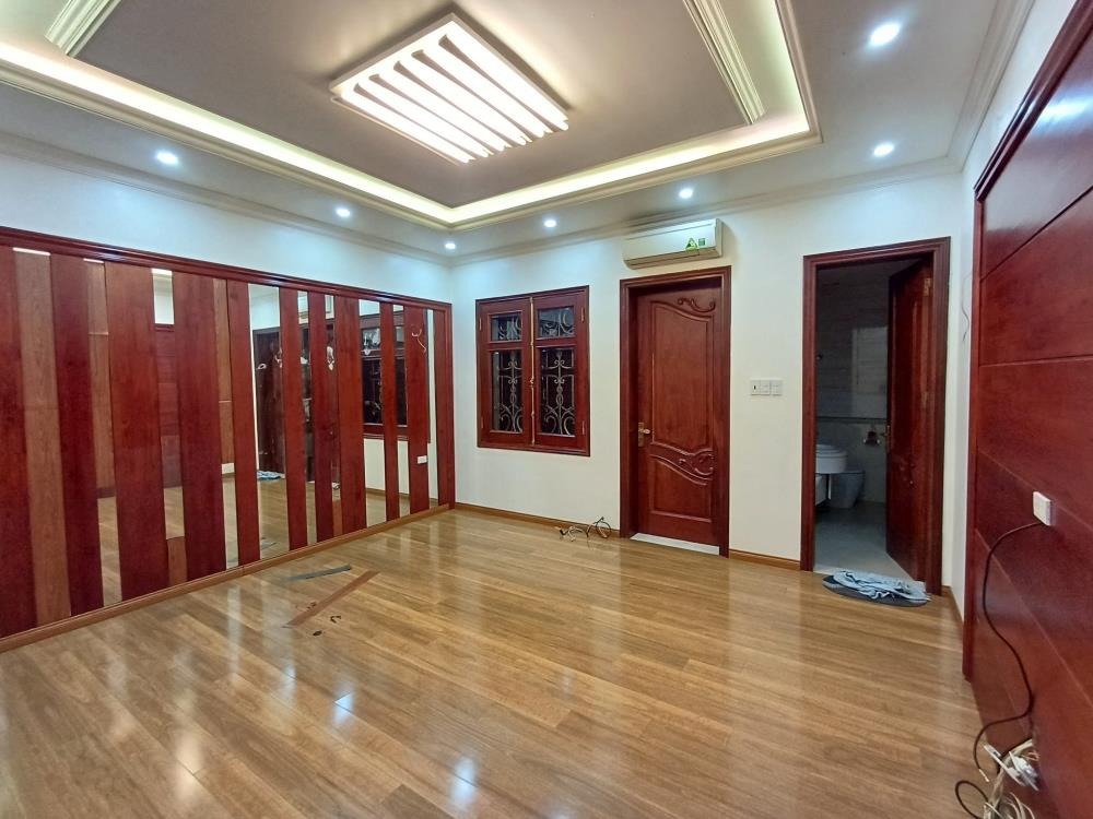 Cho Thuê Biệt Thự Dịch Vọng - 230m² - 4 Tầng - Giá 52tr/th