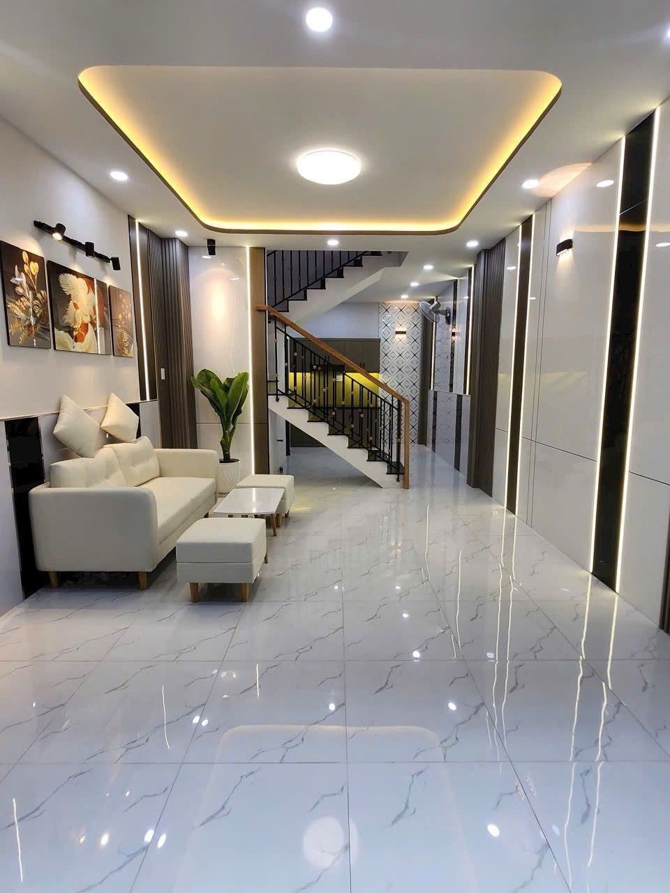 Nhà Tân Phú Full Nội Thất - 40m2, 2 Tầng, 5.65 Tỷ TL - Hẻm Vườn Lài