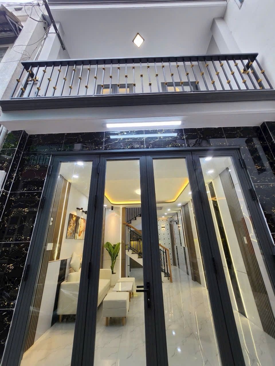 Nhà Tân Phú Full Nội Thất - 40m2, 2 Tầng, 5.65 Tỷ TL - Hẻm Vườn Lài