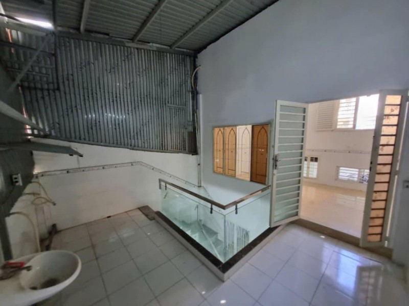 Bán Nhà Hoàng Ngọc Phách, Tân Phú - DT 95m2, Ngang 4m7 - Hẻm 10m xe tải thông