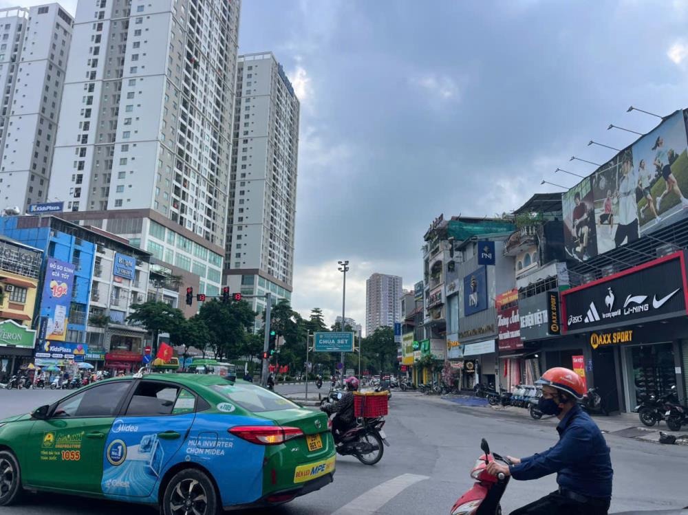 Cho Thuê Sàn 250m² Ngã Tư Tân Mai - Giá Tốt, Vị Trí Đắc Địa