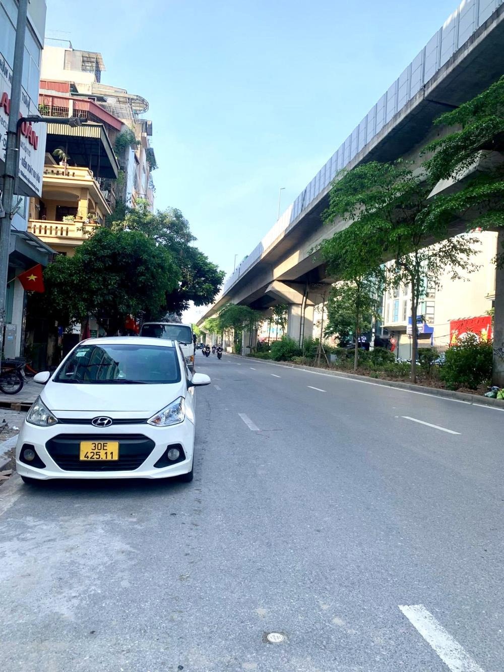 Mặt Phố Hoàng Cầu - 60m2 - Kinh Doanh Sầm Uất - 38 tỷ