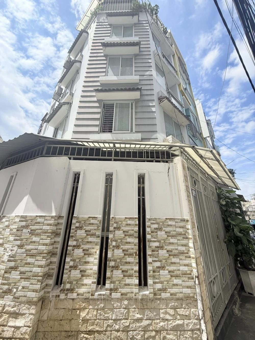 Nhà phố Phạm Văn Hai - 3 Mặt Thoáng - 8.25 tỷ (TL)