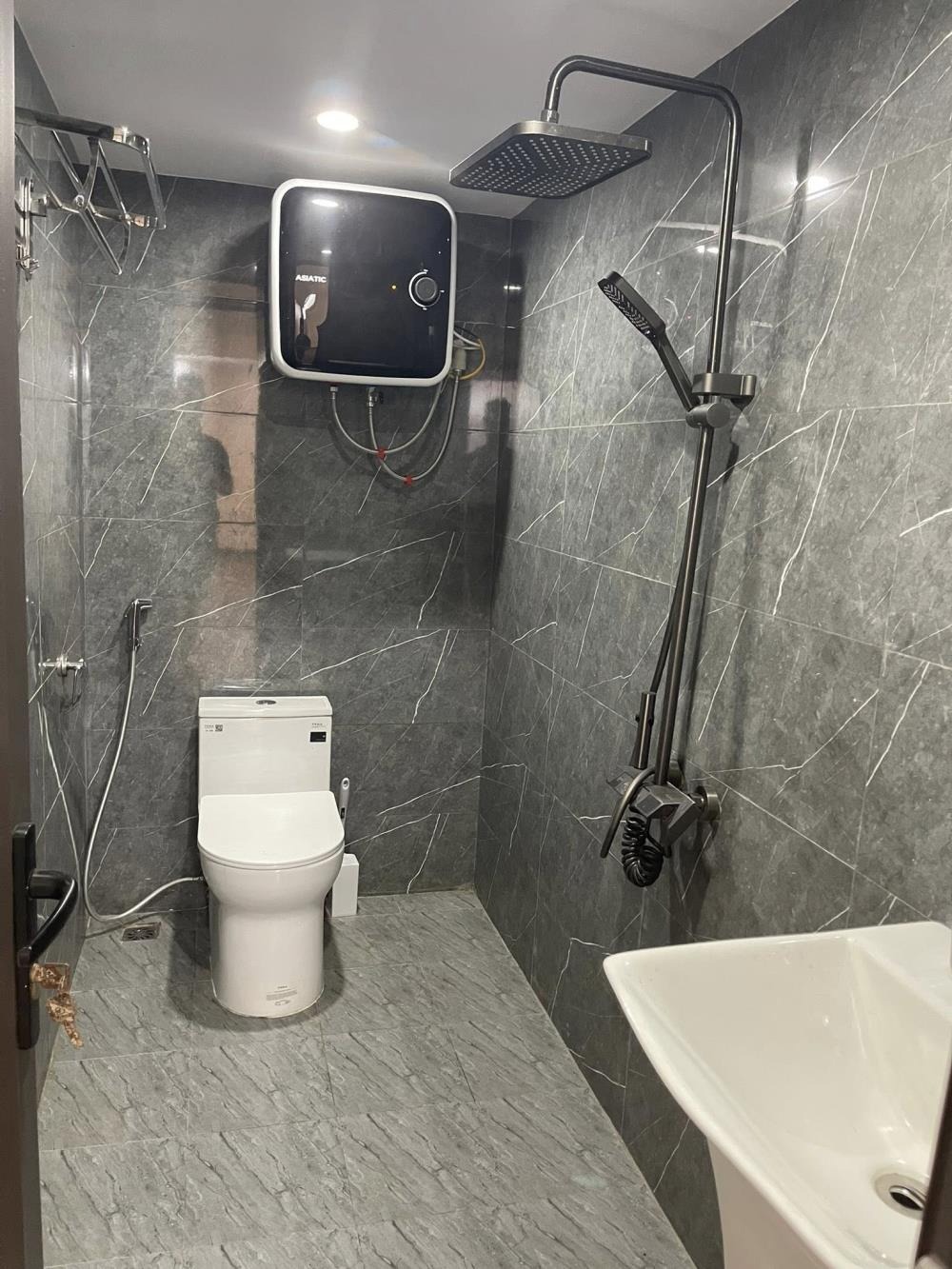 Nhà phố Hoàng Hoa Thám - 45m² - 3 Tầng - Giá 8.1 Tỷ