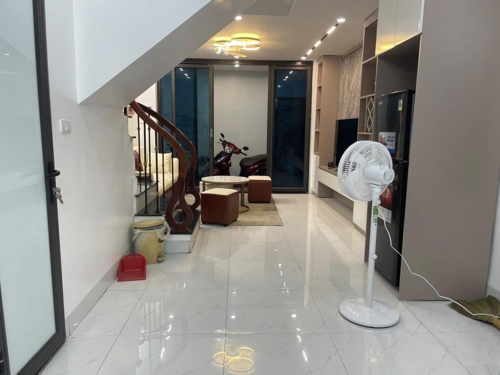 Nhà phố Hoàng Hoa Thám - 45m² - 3 Tầng - Giá 8.1 Tỷ