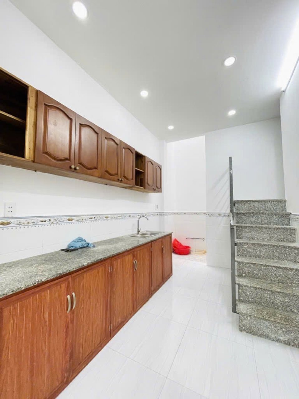 Nhà Mặt Tiền Hóc Môn - SHR 2 Tầng, 144m2, Nở Hậu - Giá Tốt