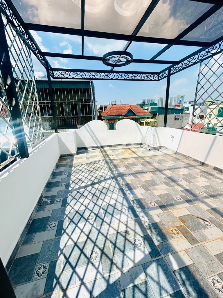 Nhà Mới 5 Tầng, Thang Máy, Ngõ Ô Tô - Vị Trí Đắc Địa