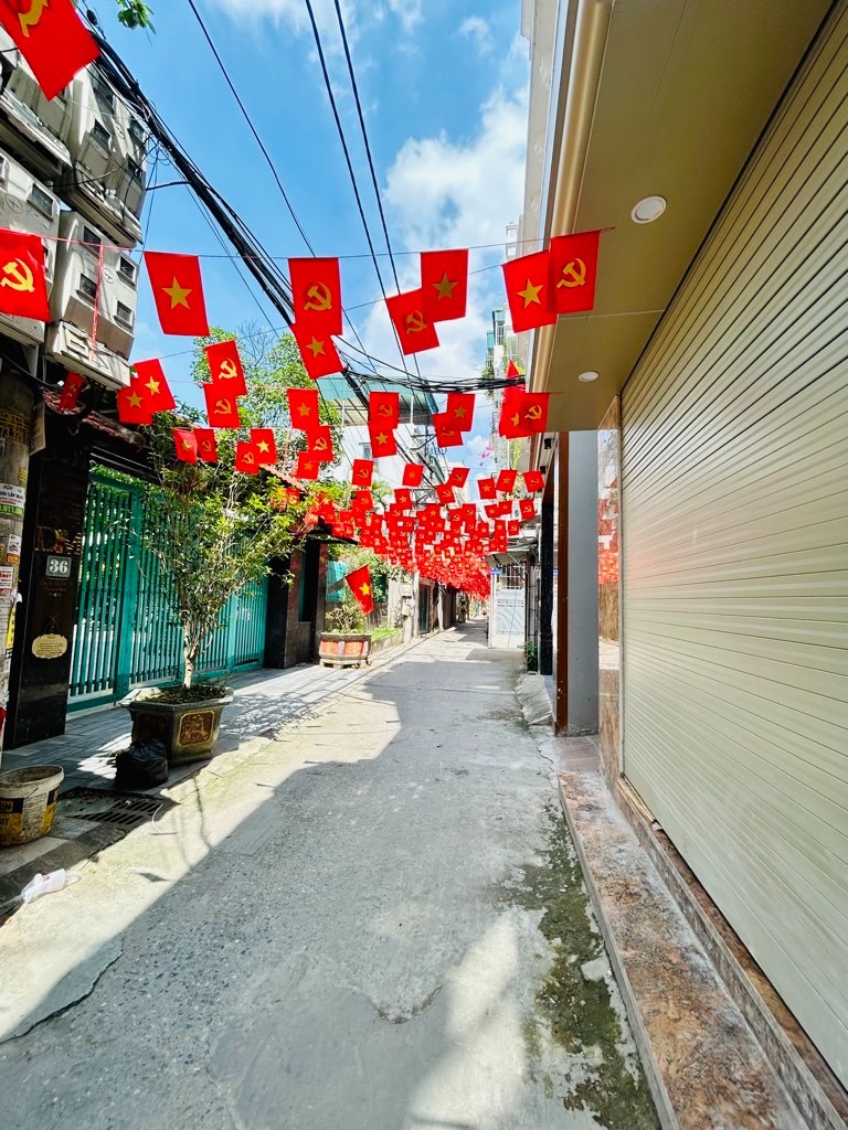 Nhà Mới 5 Tầng, Thang Máy, Ngõ Ô Tô - Vị Trí Đắc Địa
