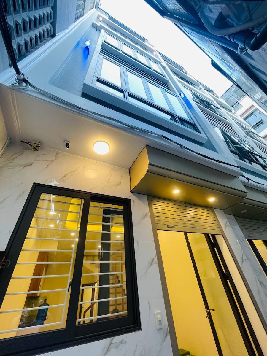 Siêu phẩm Lạc Long Quân - Cầu Giấy: Nhà 5 tầng Full Nội Thất - Giá 8.3 tỷ