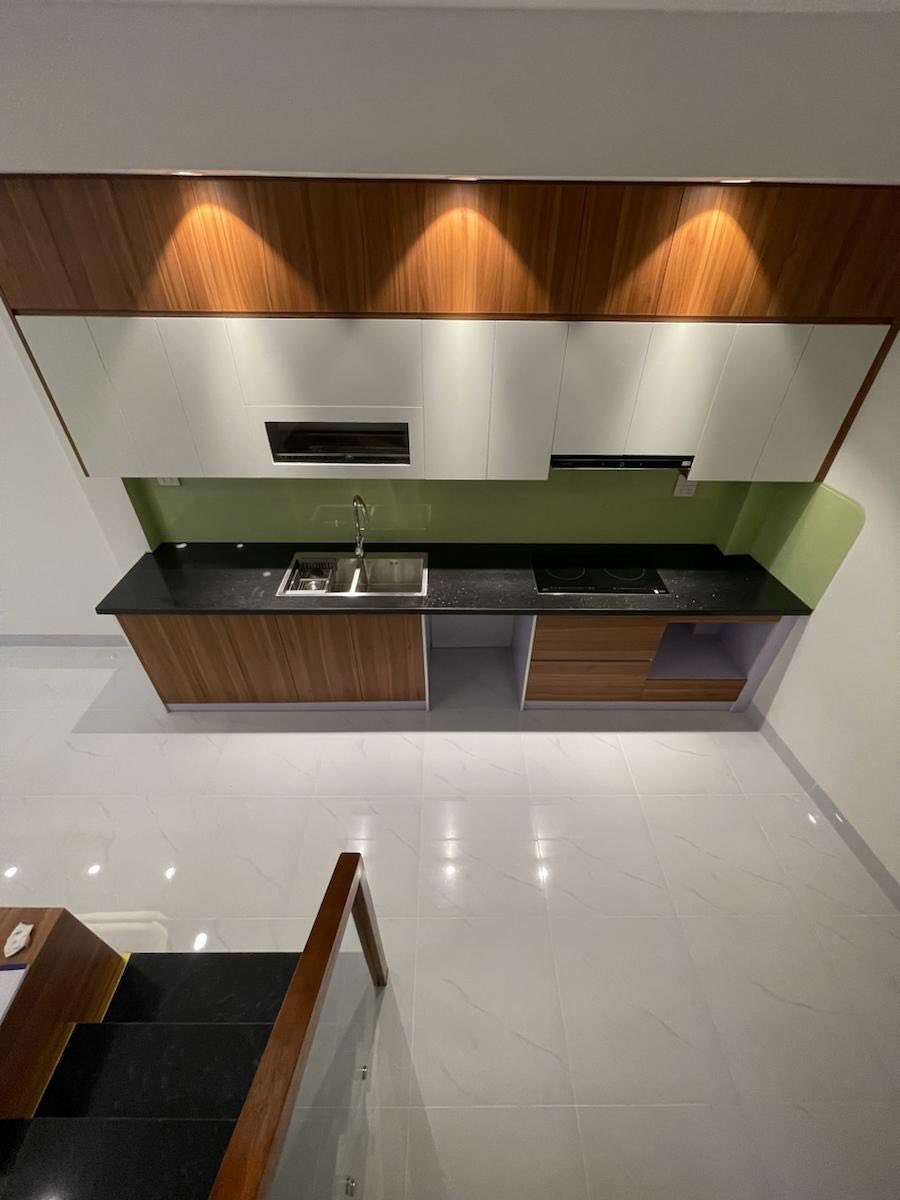 Siêu phẩm Lạc Long Quân - Cầu Giấy: Nhà 5 tầng Full Nội Thất - Giá 8.3 tỷ