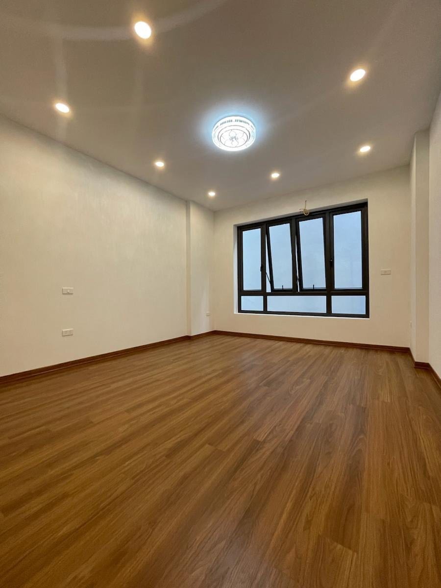 Siêu phẩm Lạc Long Quân - Cầu Giấy: Nhà 5 tầng Full Nội Thất - Giá 8.3 tỷ