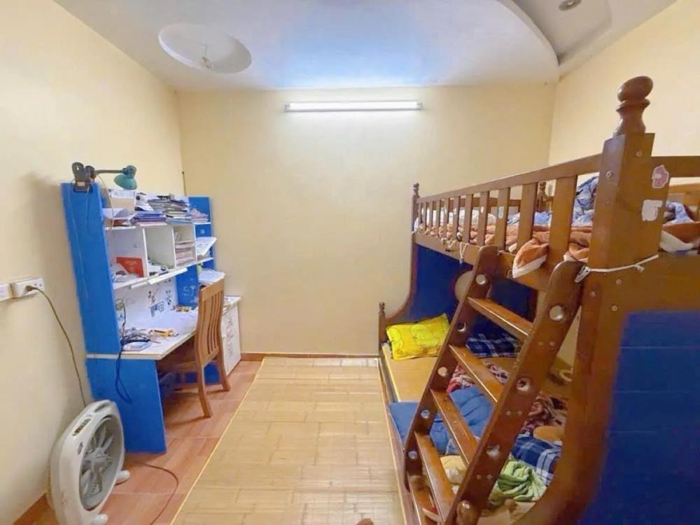 Bán Nhà Hoàng Mai Gần Minh Khai 56m² - 4 Tầng - Giá 9.6 Tỷ