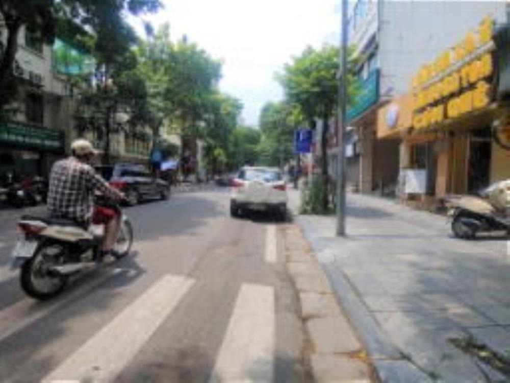 Bán gấp mặt phố Ngô Thì Nhậm, Hai Bà Trưng - 8m x 230m2, vỉa hè 5m, giá tốt nhất