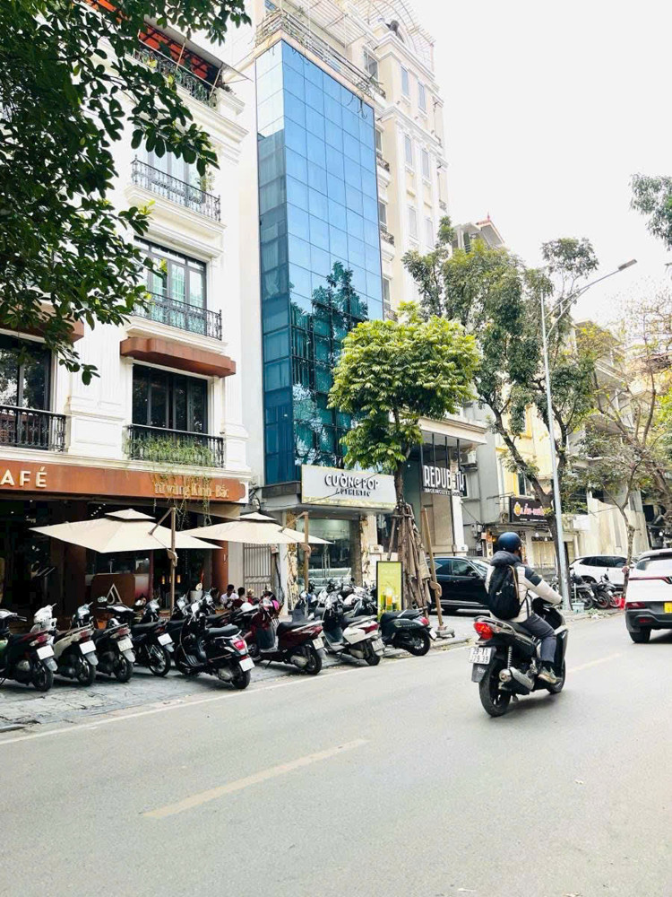 SIÊU PHẨM MẶT PHỐ TÔN ĐỨC THẮNG, ĐOÀN THỊ ĐIỂM  NẰM TRUNG TÂM QUẬN Đống Đa,
TÒA NHÀ HẠNG A ĐIỂM