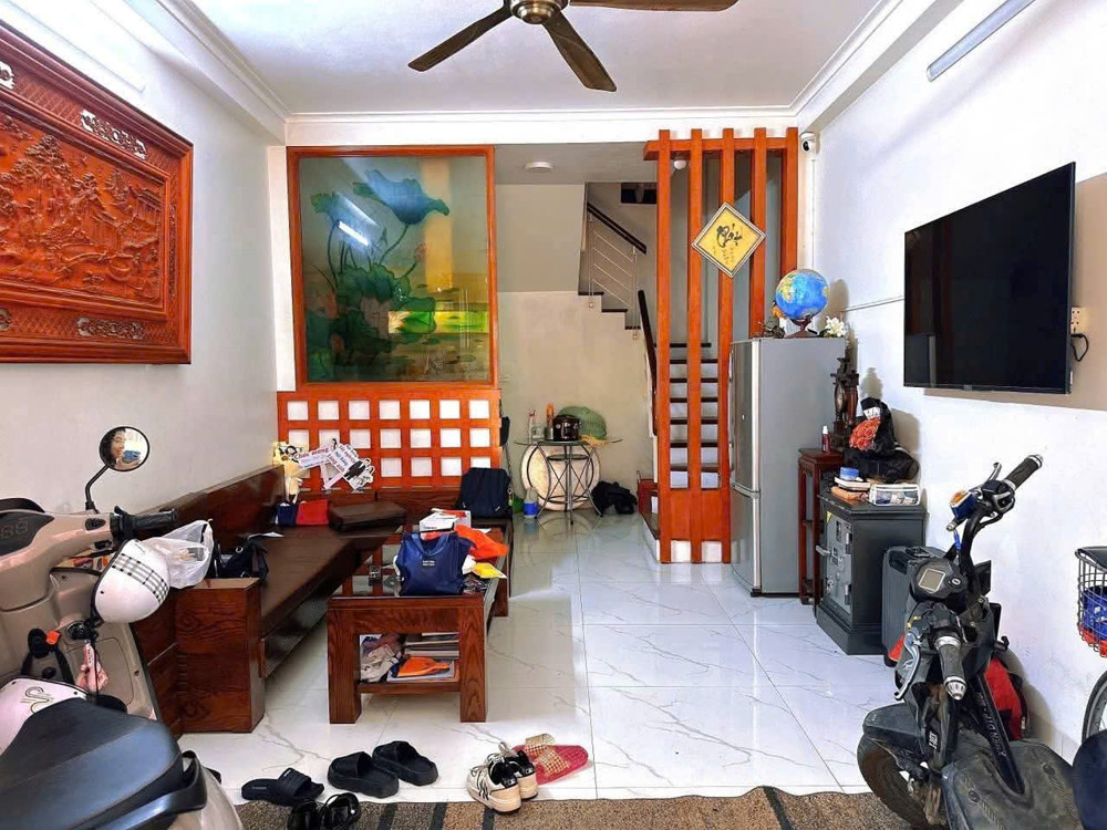 BA ĐÌNH - GẦN Ô TÔ - NHÀ THOÁNG SÁNG - DÂN XÂY KCBT CHẮC CHẮN Hoàng Hoa Thám 33m, 4T, mt 3.8m 8 tỷ 9